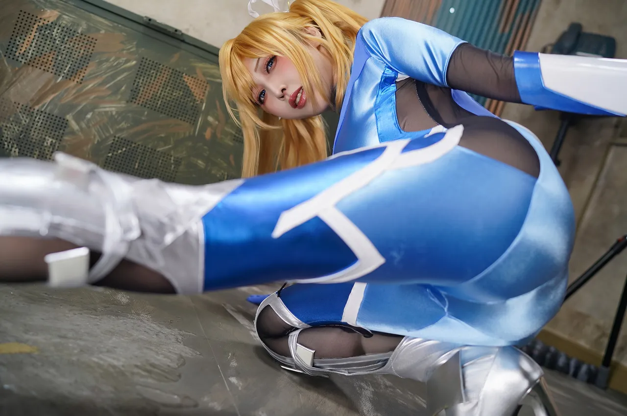 KURUPIKA (Momoiru Reku) 対魔忍 紅-erohere116.webp